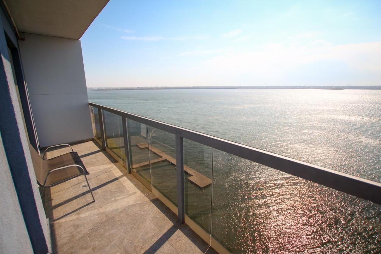 Boutique & * Mamaia