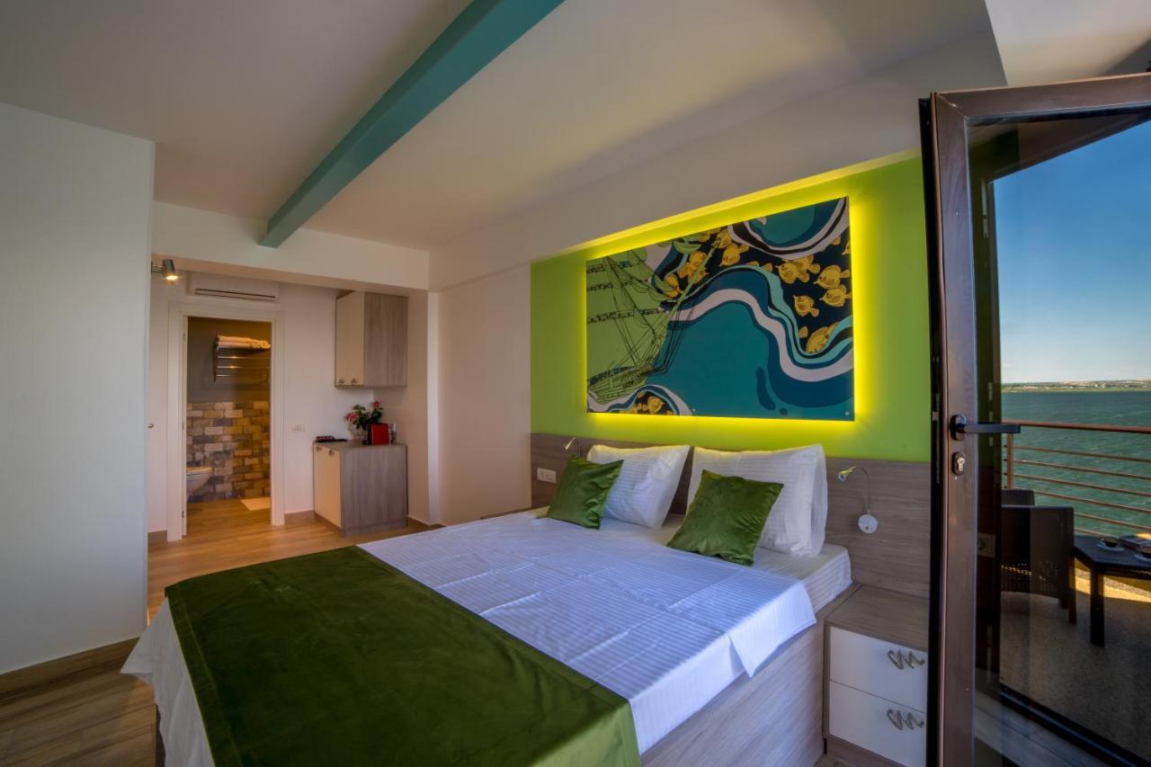 Boutique & Apartment *