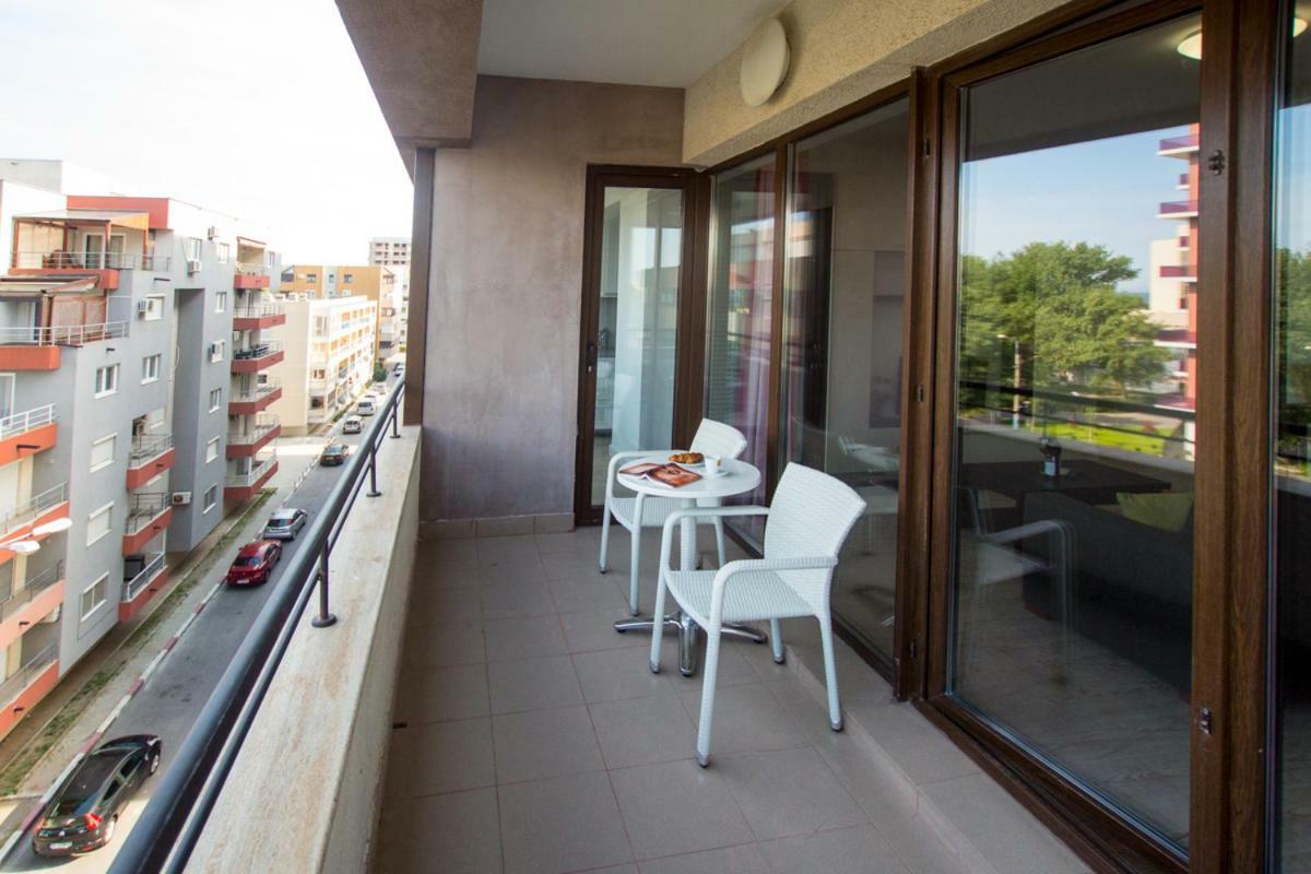 Boutique & Apartment
